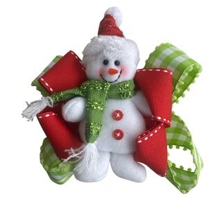 Adorable Snowman Brooch with Festive Accents